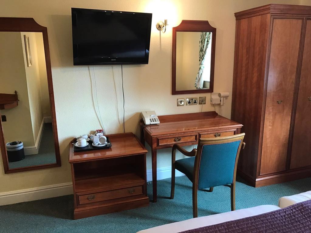 Hotel Harefield Manor 3*