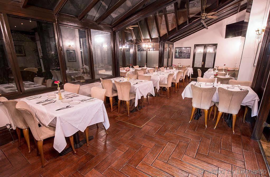 Harefield Manor Hotel 3*
